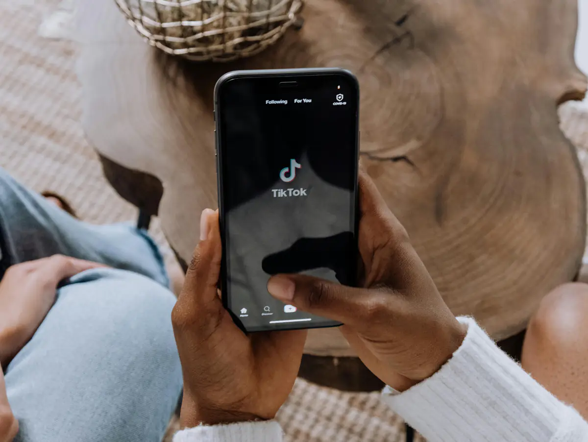 TikTok: pesquisa indica a frequência ideal de postagens semanais para aumentar seu alcance na plataforma