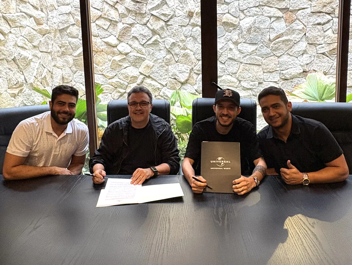 Exclusivo: Grelo fecha contrato com a Universal Music Brasil e inicia uma nova etapa na carreira.